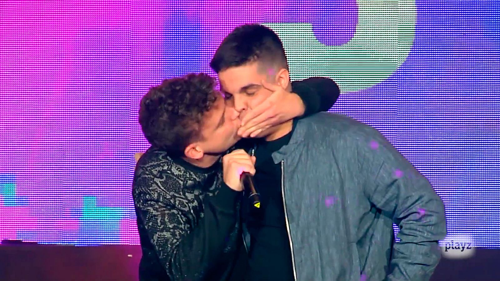 Réplica, la exhibición - Arkano y Force, cambio de roles