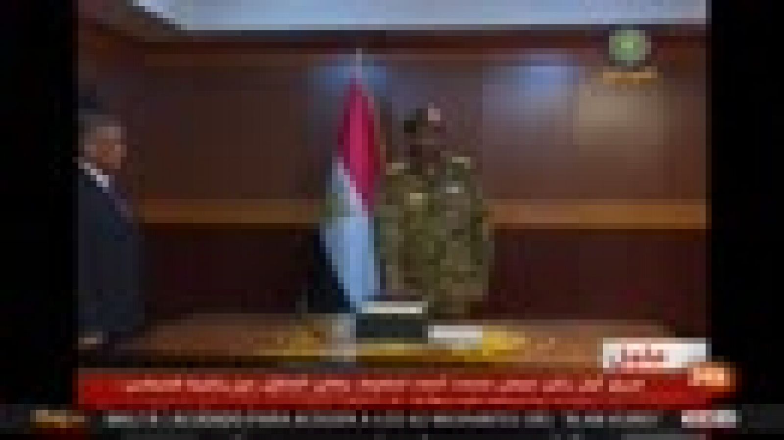 Informativo 24h: Dimite el líder de la junta militar 24 horas después de jurar su cargo y entrega el poder al general Abdelfatah al Burhan | RTVE Play