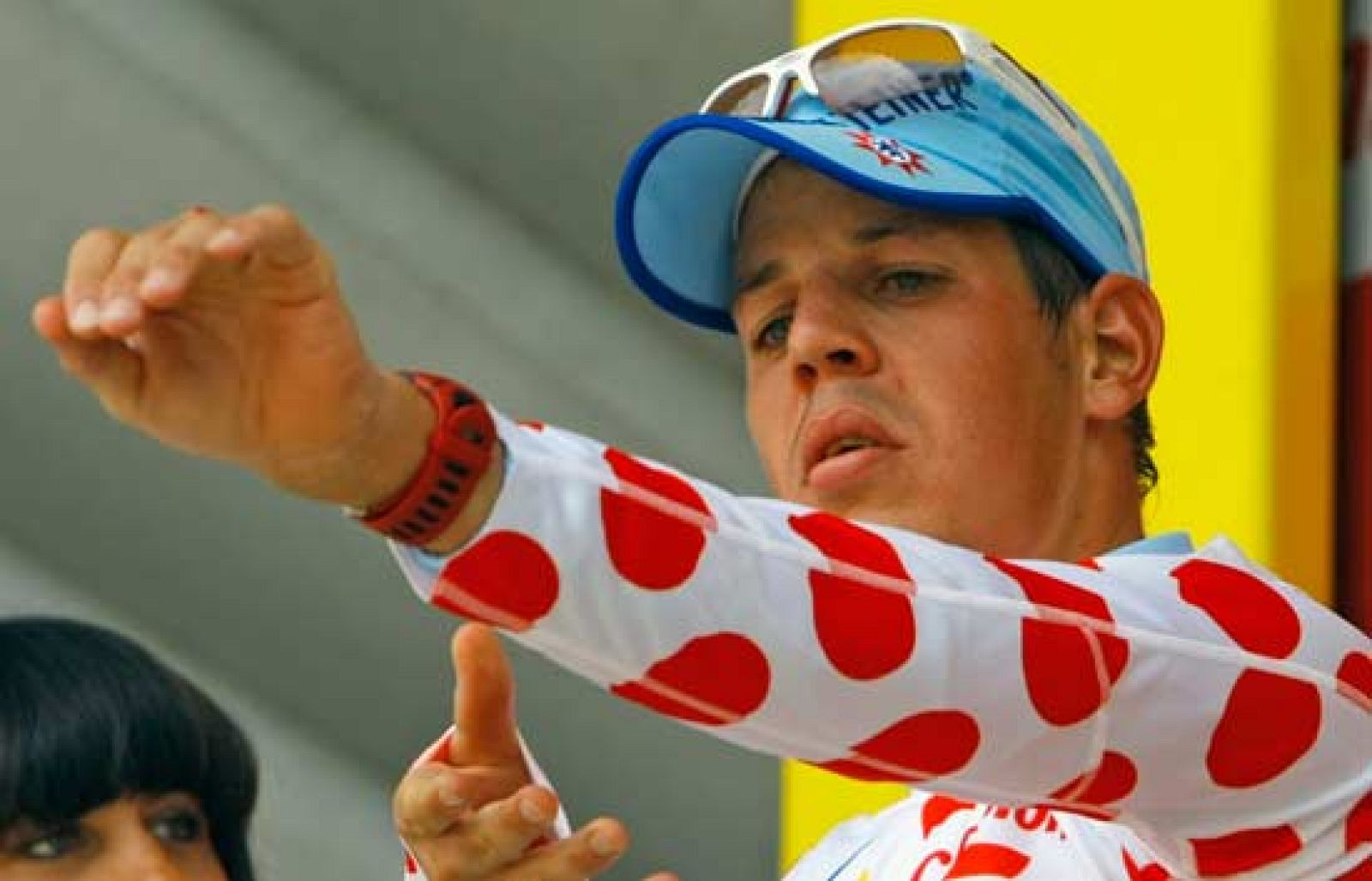  El ciclista Bernhard  Kohl anuncia su retirada ante los medios de comunicación a sus 27 años tras haber estado meditando durante largo tiempo al haber sido imputado por el uso de sustancias dopantes durante el transcurso del Tour de Francia 2008 en el cual quedó tercero en la ronda francesa  y ganador en la general de la montaña, aunque se le descalificó y sancionó por dos años.