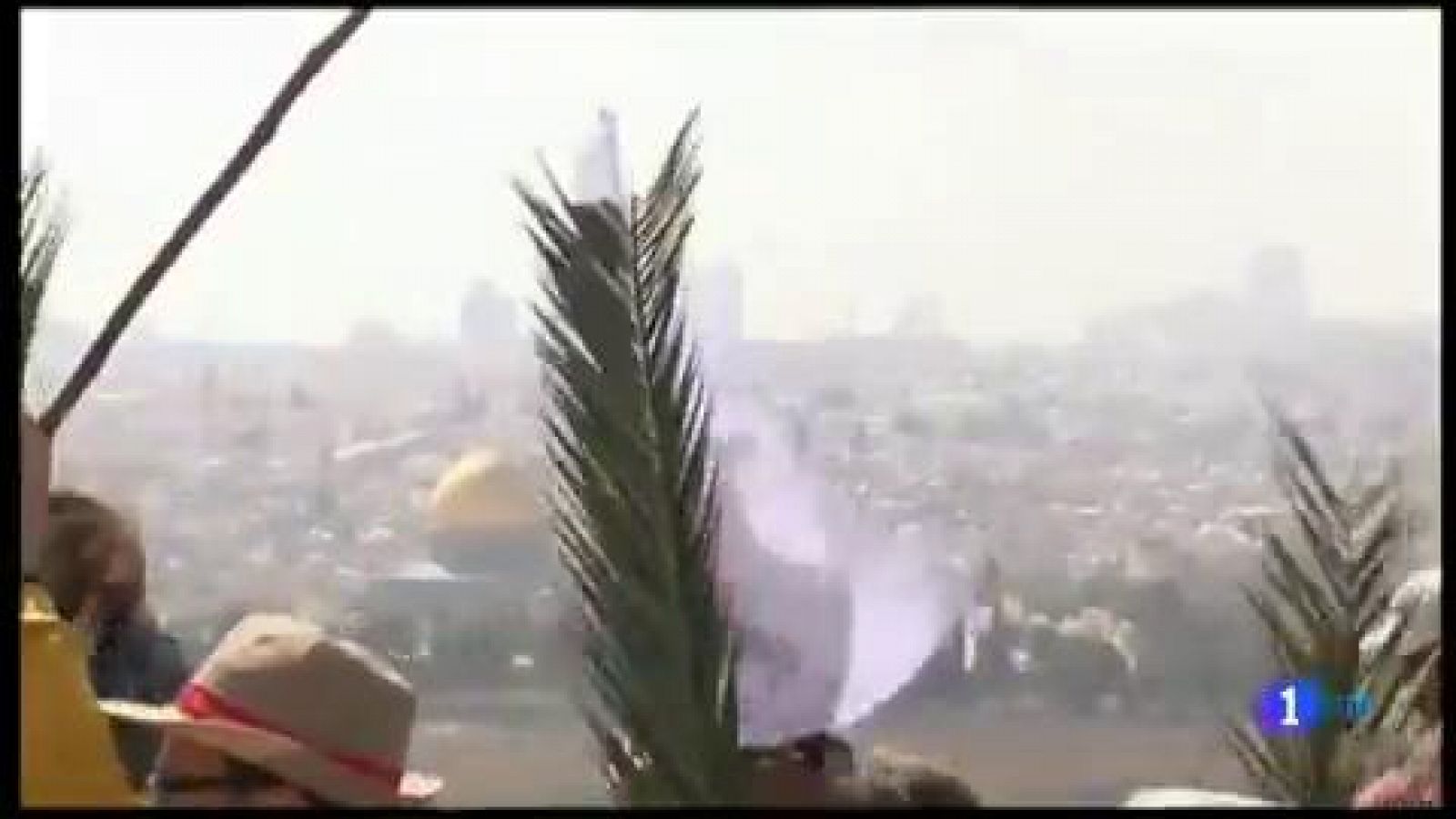 Telediario 1: A Jerusalén acuden estos días cristianos de todo el mundo  | RTVE Play