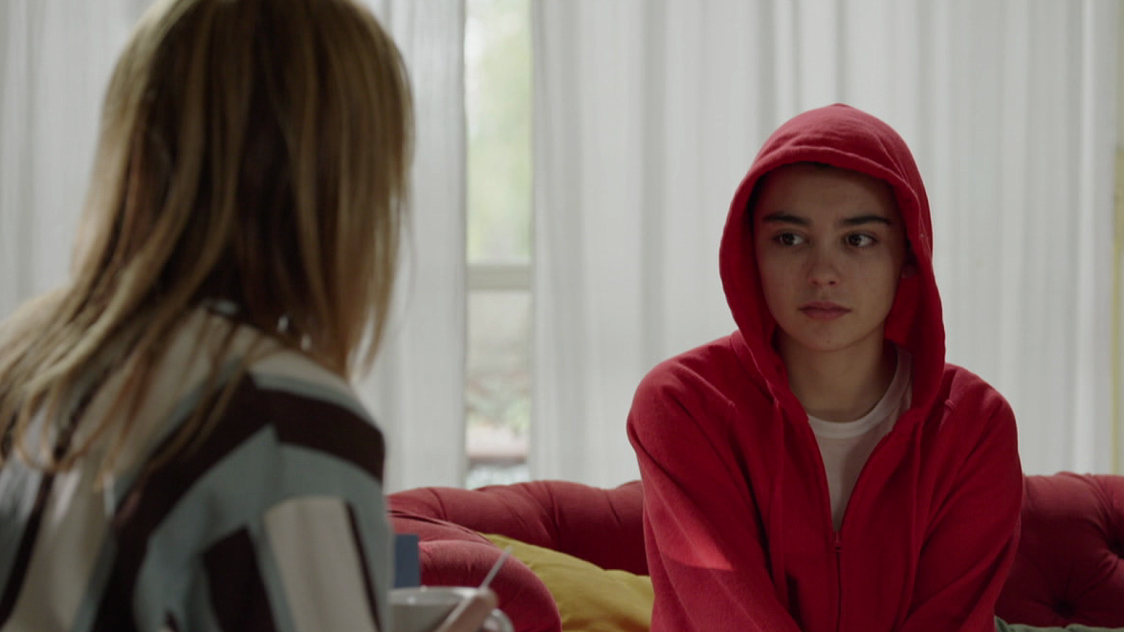 La caza. Monteperdido - Ana cuenta a Montse cómo era su vida con Lucía