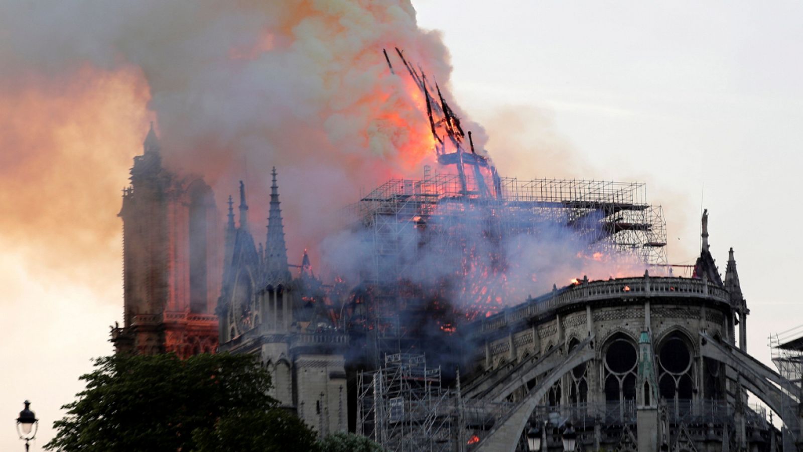 Telediario 2 en cuatro minutos - 15/04/19 - ver ahora