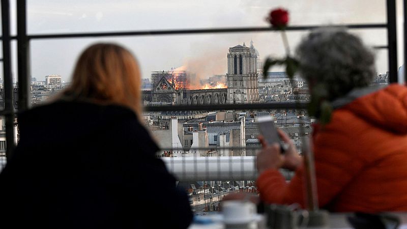 Una vecina de París, sobre el incendio de Notre Dame: "Tuve que cambiar de canal, me da muchísima pena"