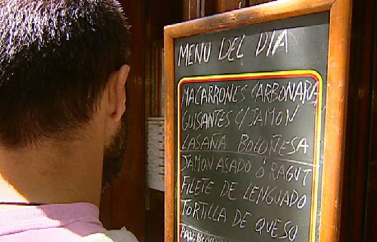 Un tercio de nuestro presupuesto en alimentación se nos va en restaurantes, bares o máquinas de bocadillos