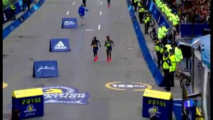 Telediario 1 - Tras más de dos horas corriendo, el Maratón de Boston se resuelve al 'sprint'