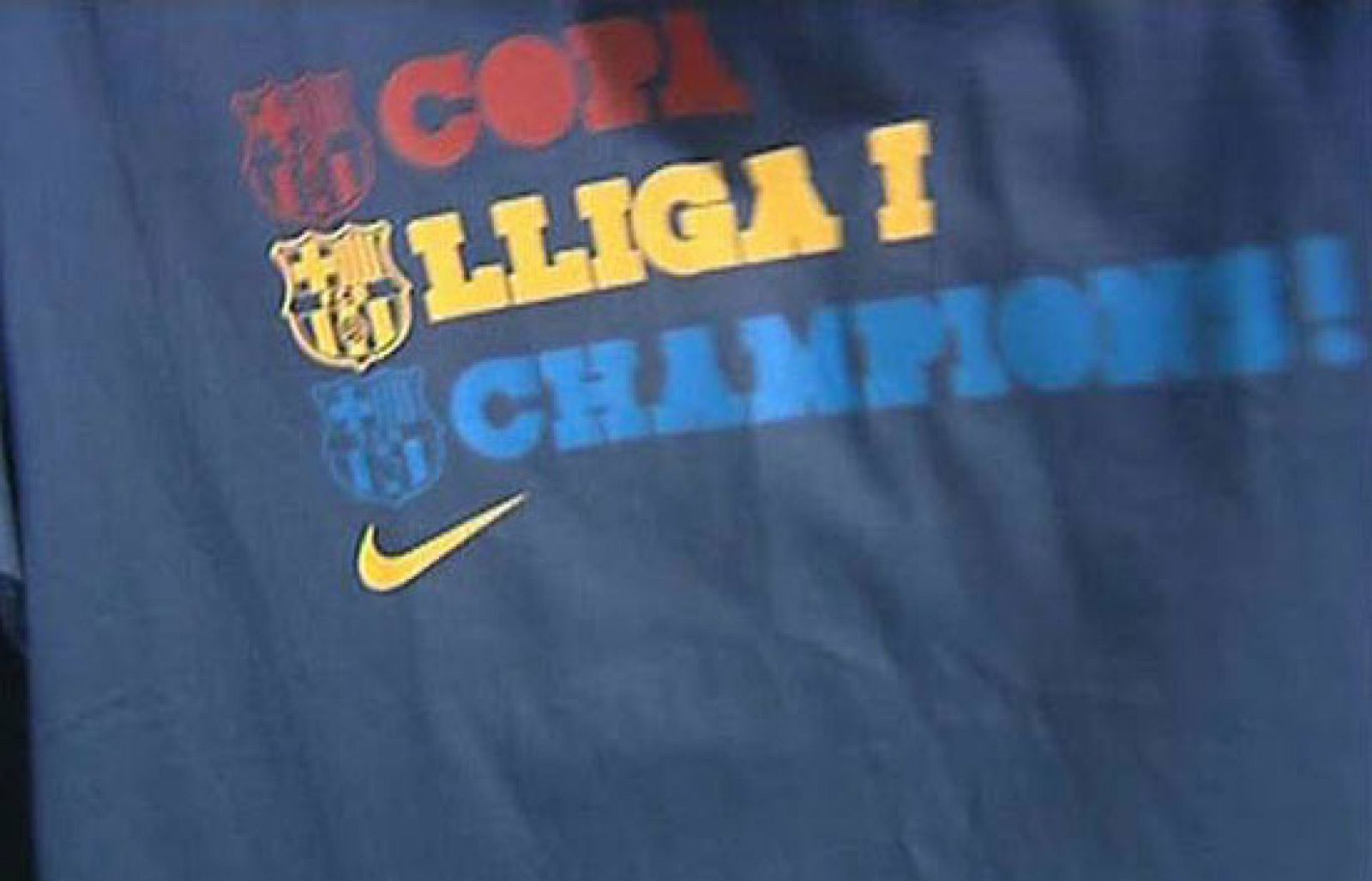 El Barcelona ya ha sacado la camiseta del triplete.