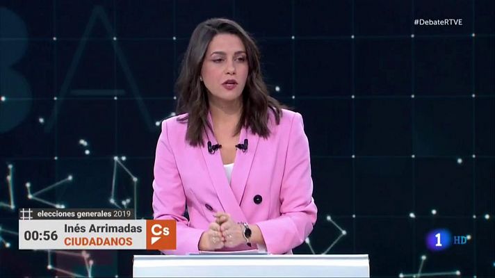 Arrimadas: "Sánchez es un peligro público y para sacarle de Moncloa tendemos la mano al PP"