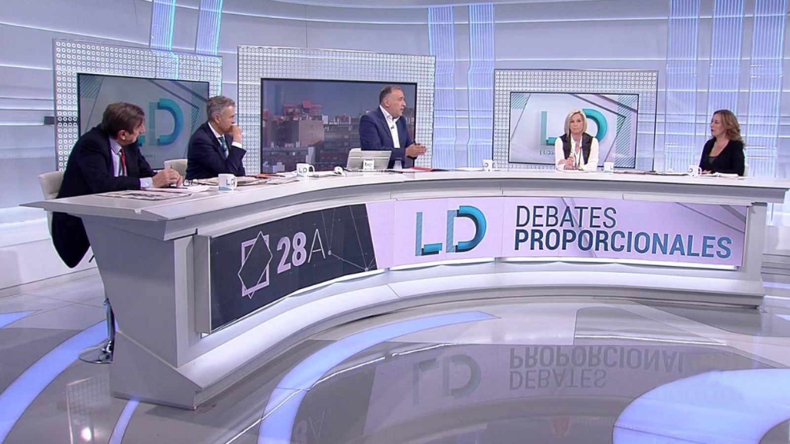 Los desayunos de TVE - Sergio Sayas, Ana Oramas, Bel Pozueta, Isidro Martínez Oblanca, Pedro Quevedo y Joan Baldoví - ver ahora