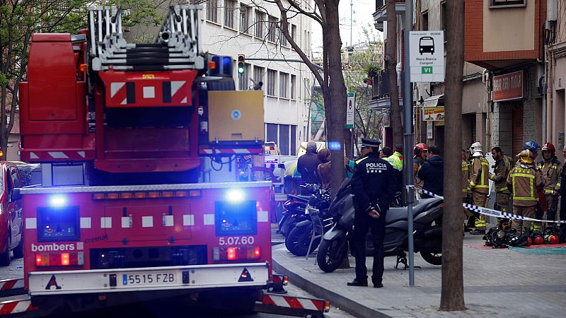 Una mujer y sus dos hijos menores mueren en el incendio de una vivienda en Hospitalet de Llobregat 