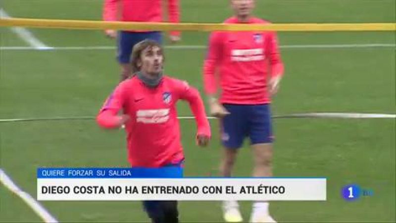 Diego Costa, delantero del Atlético de Madrid, acudió este jueves a la Ciudad Deportiva de Majadahonda, pero se negó a entrenar en el césped, tras la apertura el miércoles de un expediente sancionador por parte del club tras los ocho partidos de susp