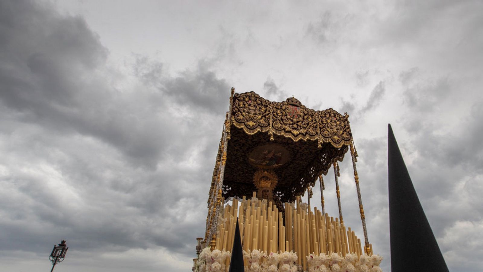 El tiempo: Cielos nubosos y precipitaciones generalizadas con posibles tormentas | RTVE Play