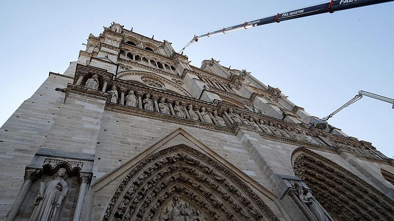 Fin de la tregua política en Francia por el incendio de Notre Dame
