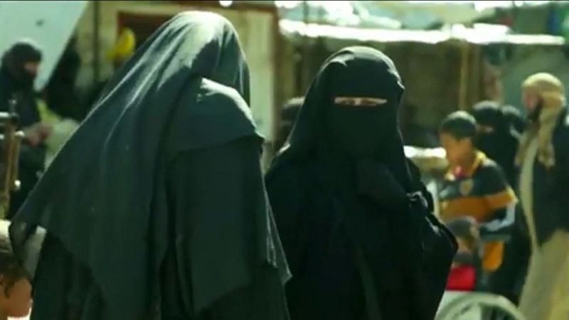 Varios países europeos se plantean qué hacer con las mujeres de su nacionalidad que se unieron al Daesh
