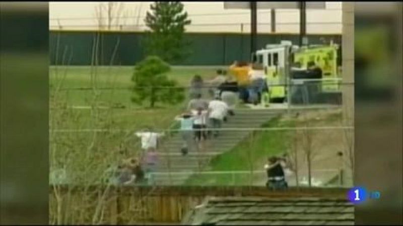 Se cumplen veinte años de recuerdo a las víctimas de la masacre de Columbine - Ver ahora