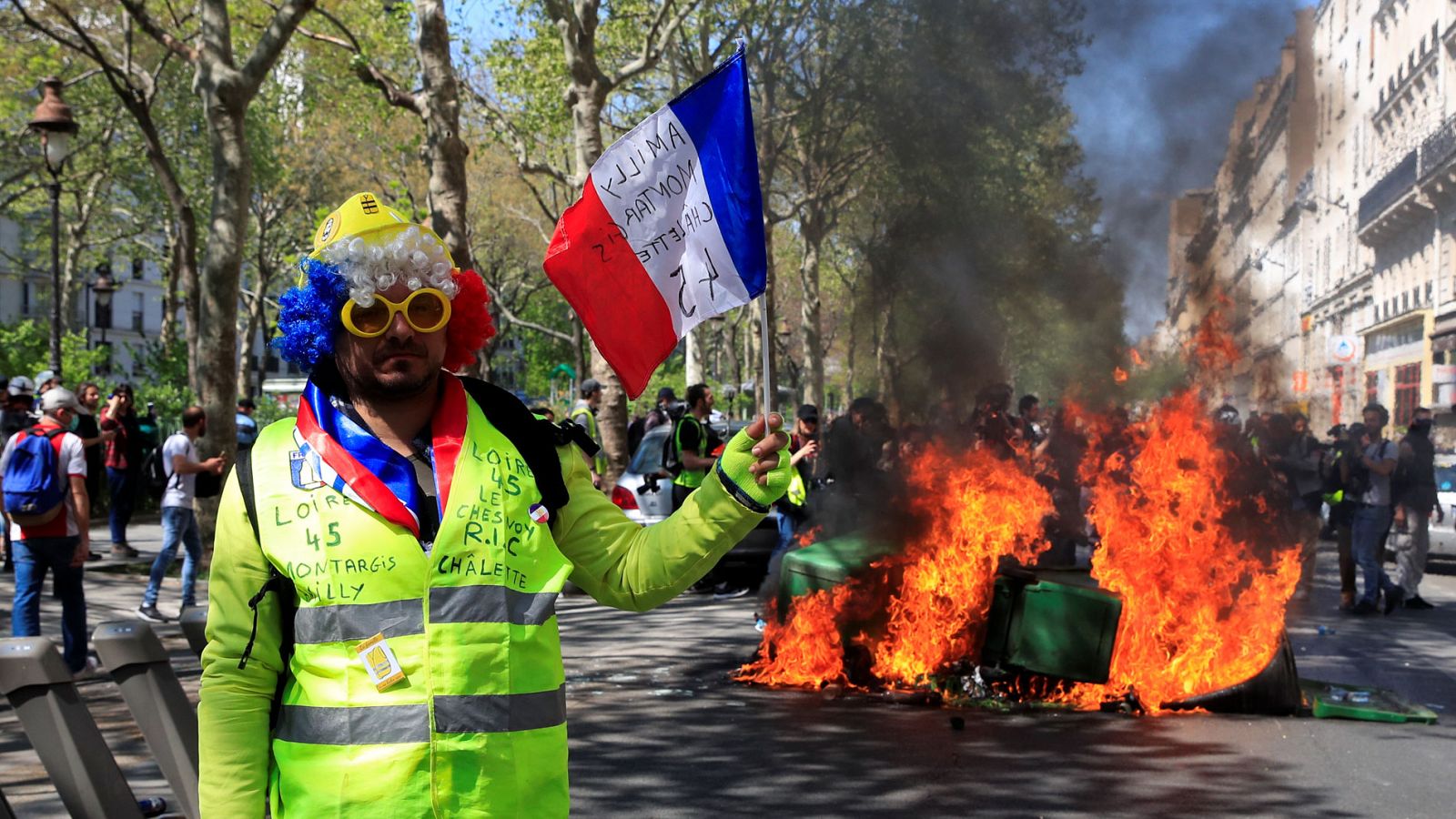 Disturbios y enfrentamientos con la Policía durante una nueva protesta de los 'chalecos amarillos' en París