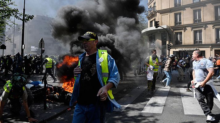 Disturbios en la nueva jornada de protestas de los 'chalecos amarillos' en París