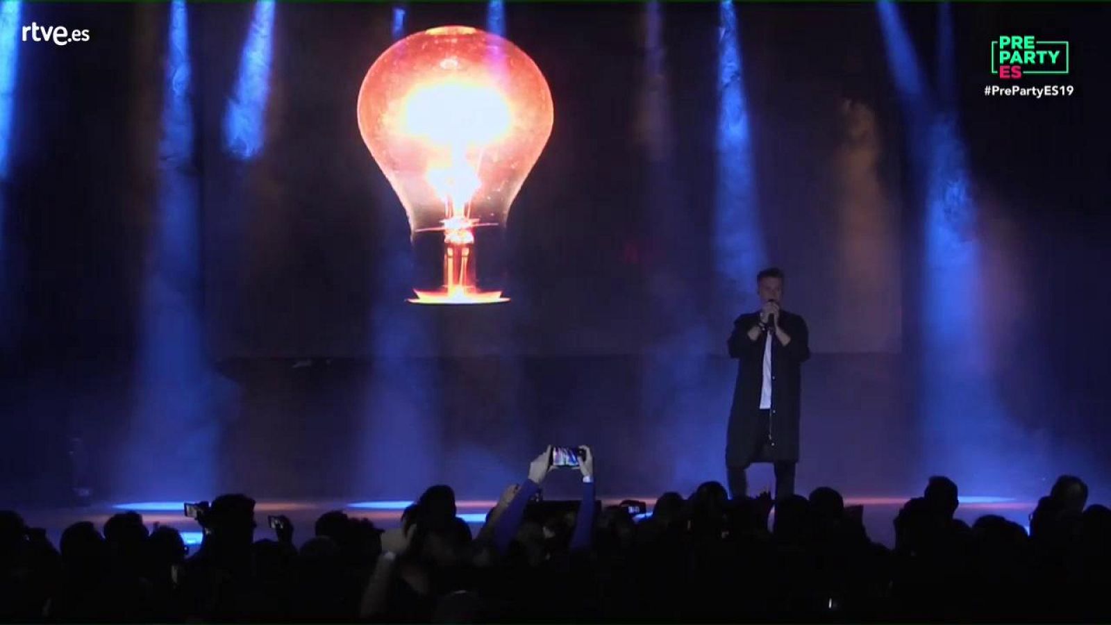 Eurovisión 2019 - Eliot canta "Wake up" en la Preparty