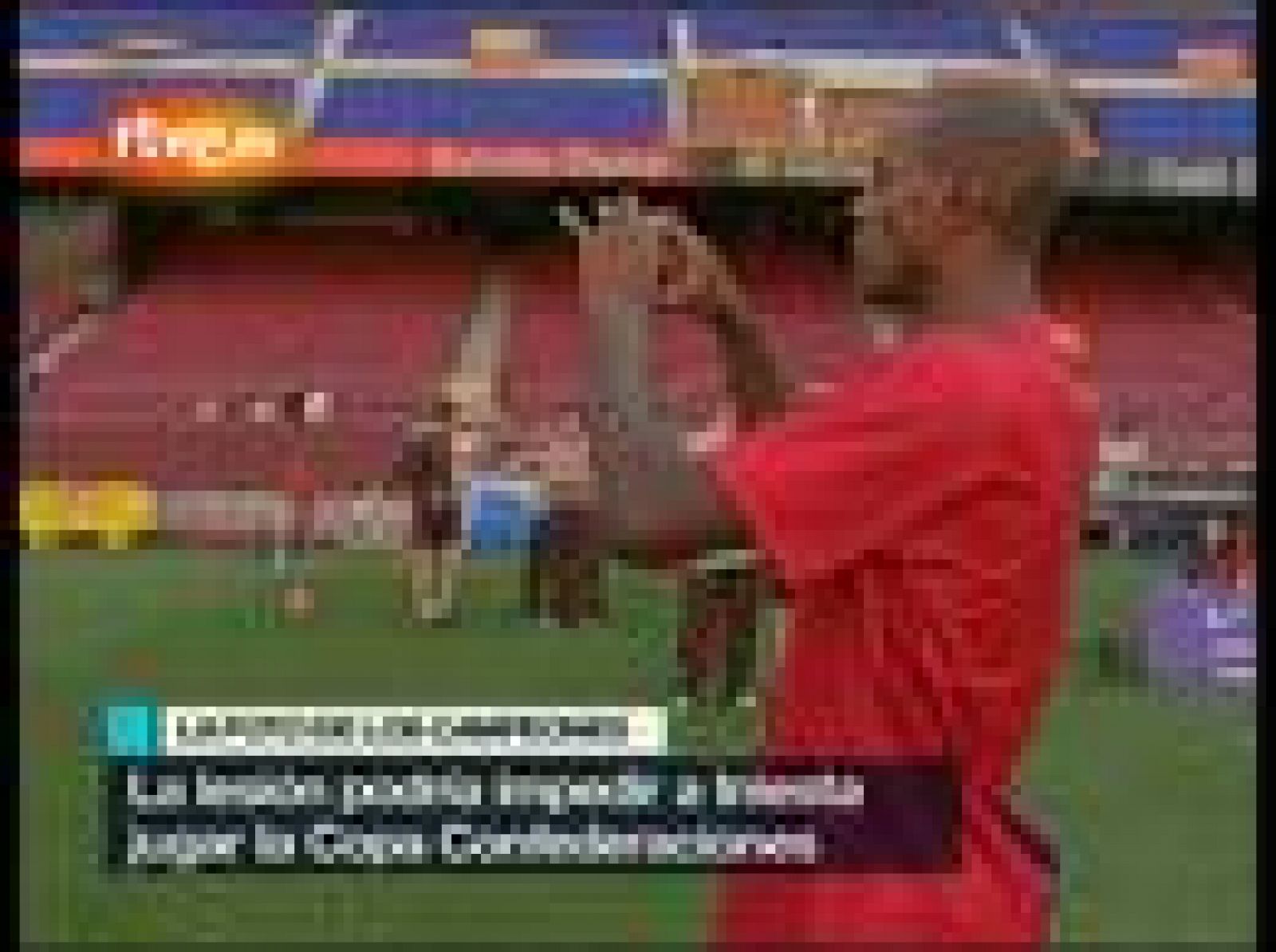 Guardiola ha confirmado que Iniesta ha recaído de su lesión y podría no ir a la Copa Confederaciones con España (29/05/2009).  