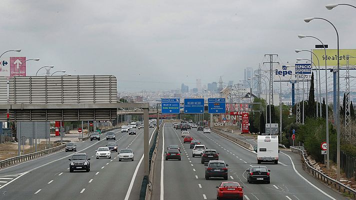 Telediario 1 - 24 víctimas mortales en las carreteras, según la DGT