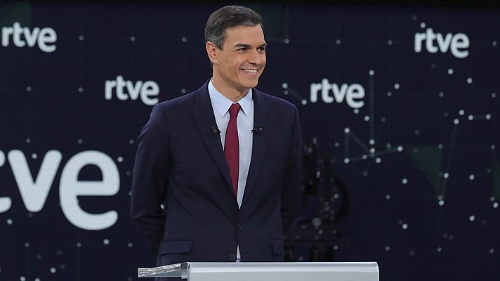 Sánchez: "¿Queremos que España avance o retroceda?"