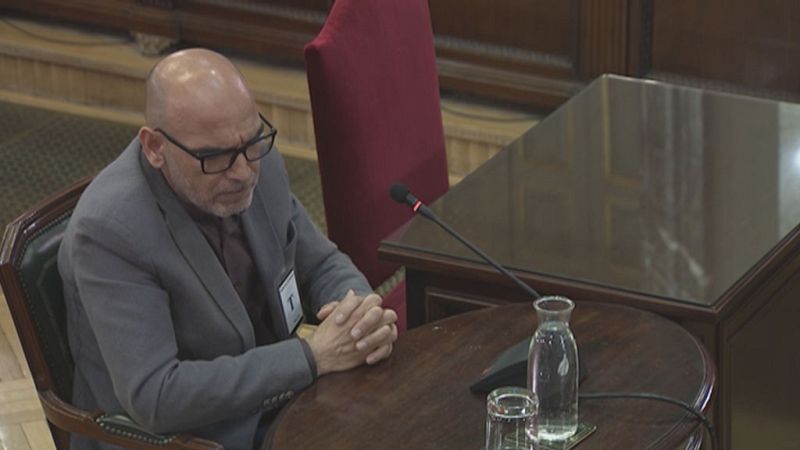 Un sargento de Mossos que medi� el 20S niega que fuera S�nchez el que decidiera por encima de los Mossos