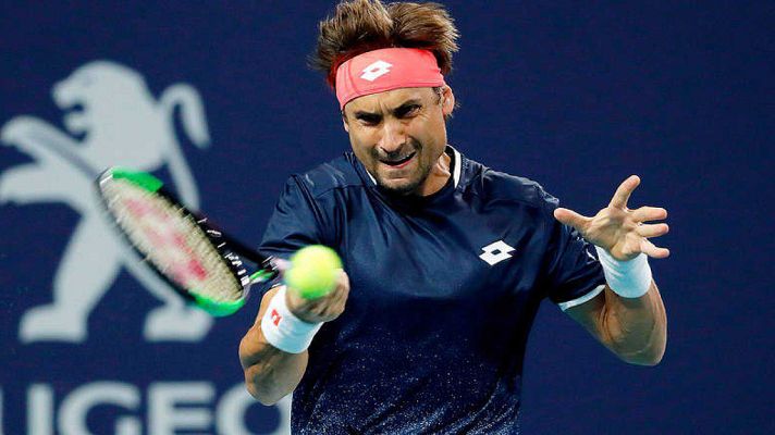 Telediario 1 - David Ferrer debuta con victoria en su último Godó