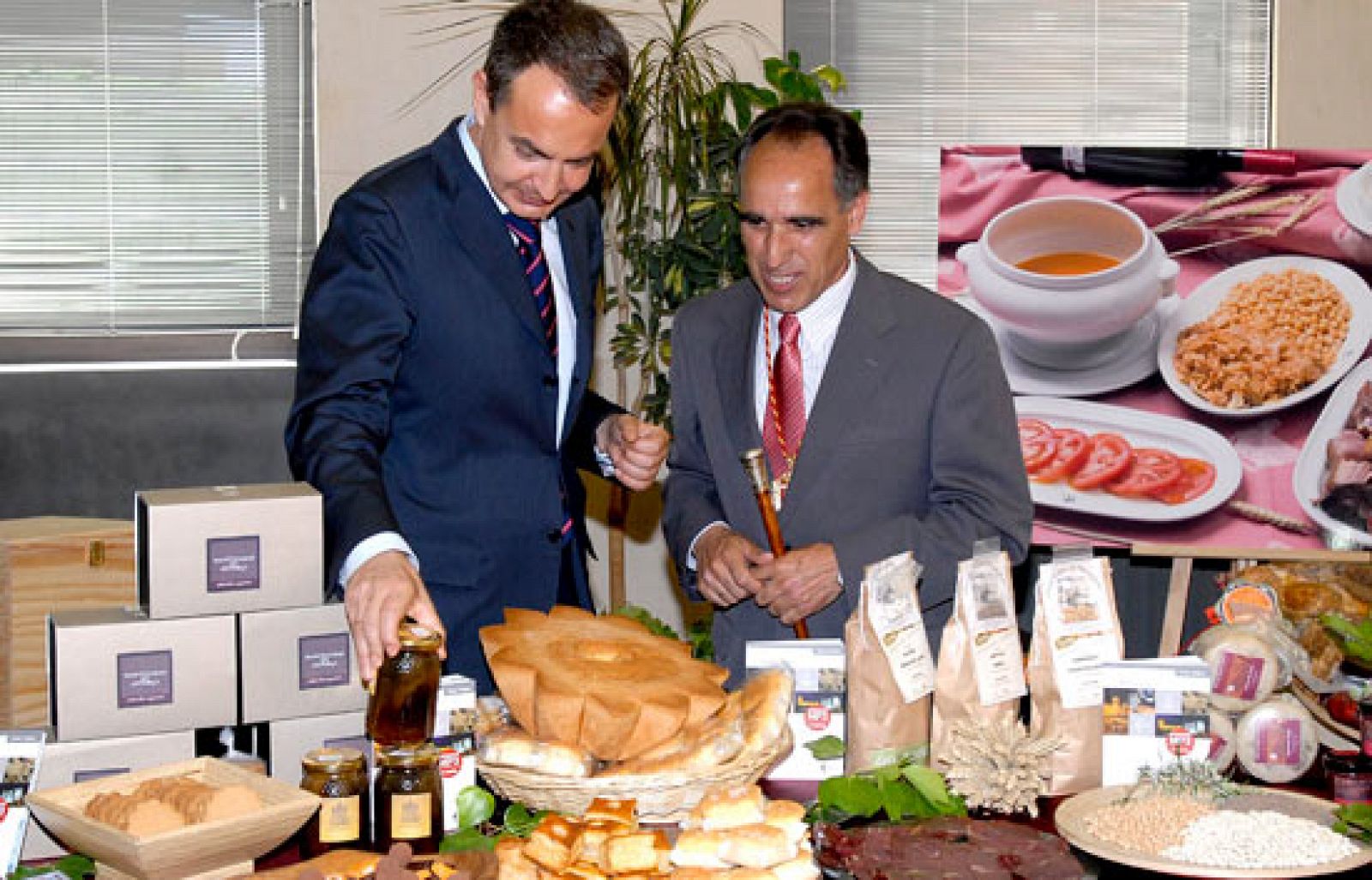 Zapatero anuncia un nuevo plan de inversión local | Ver