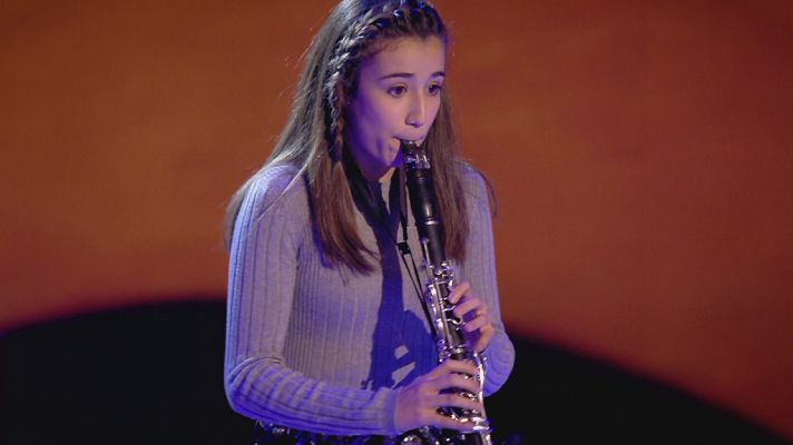 Carla demuestra técnica y corazón con su clarinete
