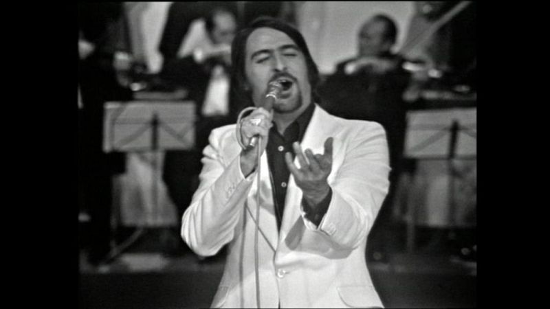Nino Bravo canta "te quiero, te quiero"  recuperado por Cachitos de hierro y cromo del programa de fin de a�o de 1971