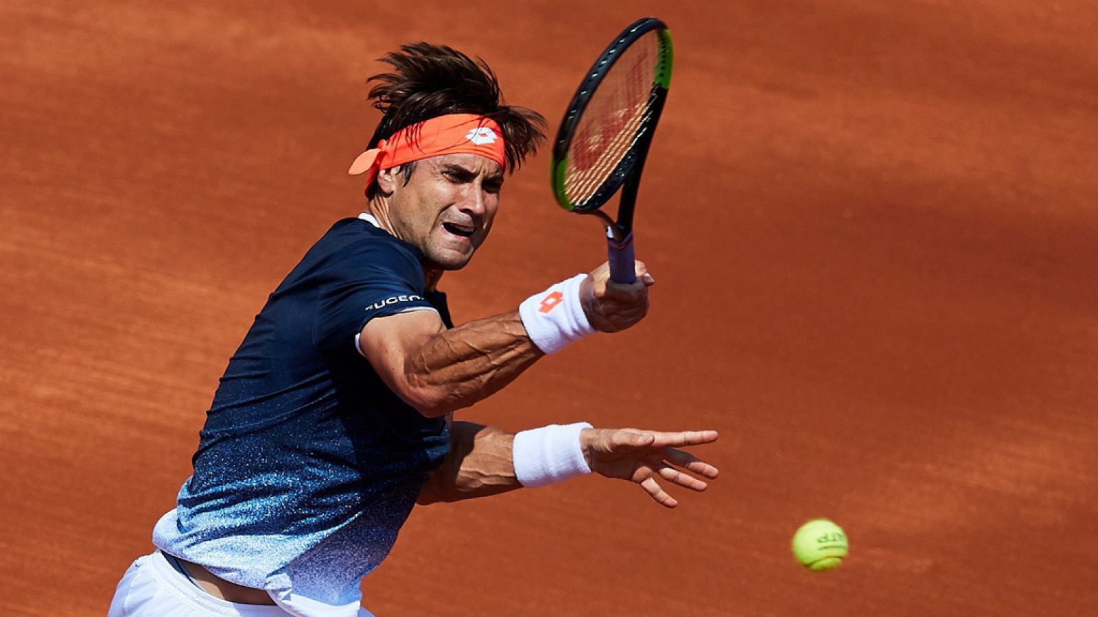 David Ferrer vence a Lucas Pouille en el Godó