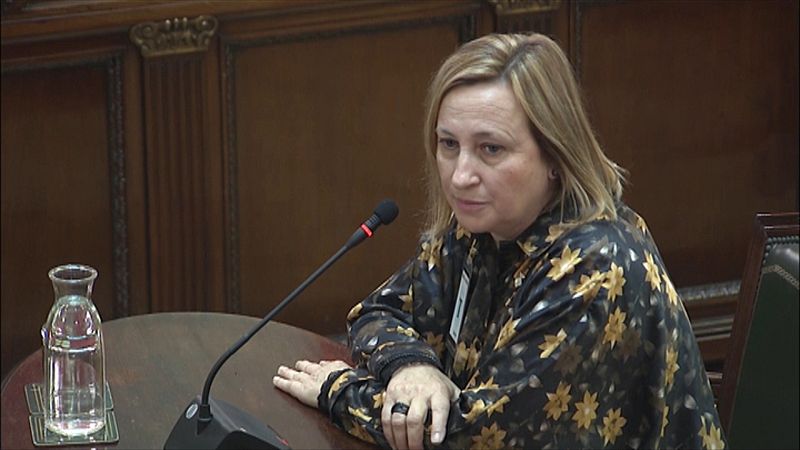 La alcaldesa de Sant Vicen� dels Horts declara que los Mossos impidieron a Junqueras votar en un primer colegio