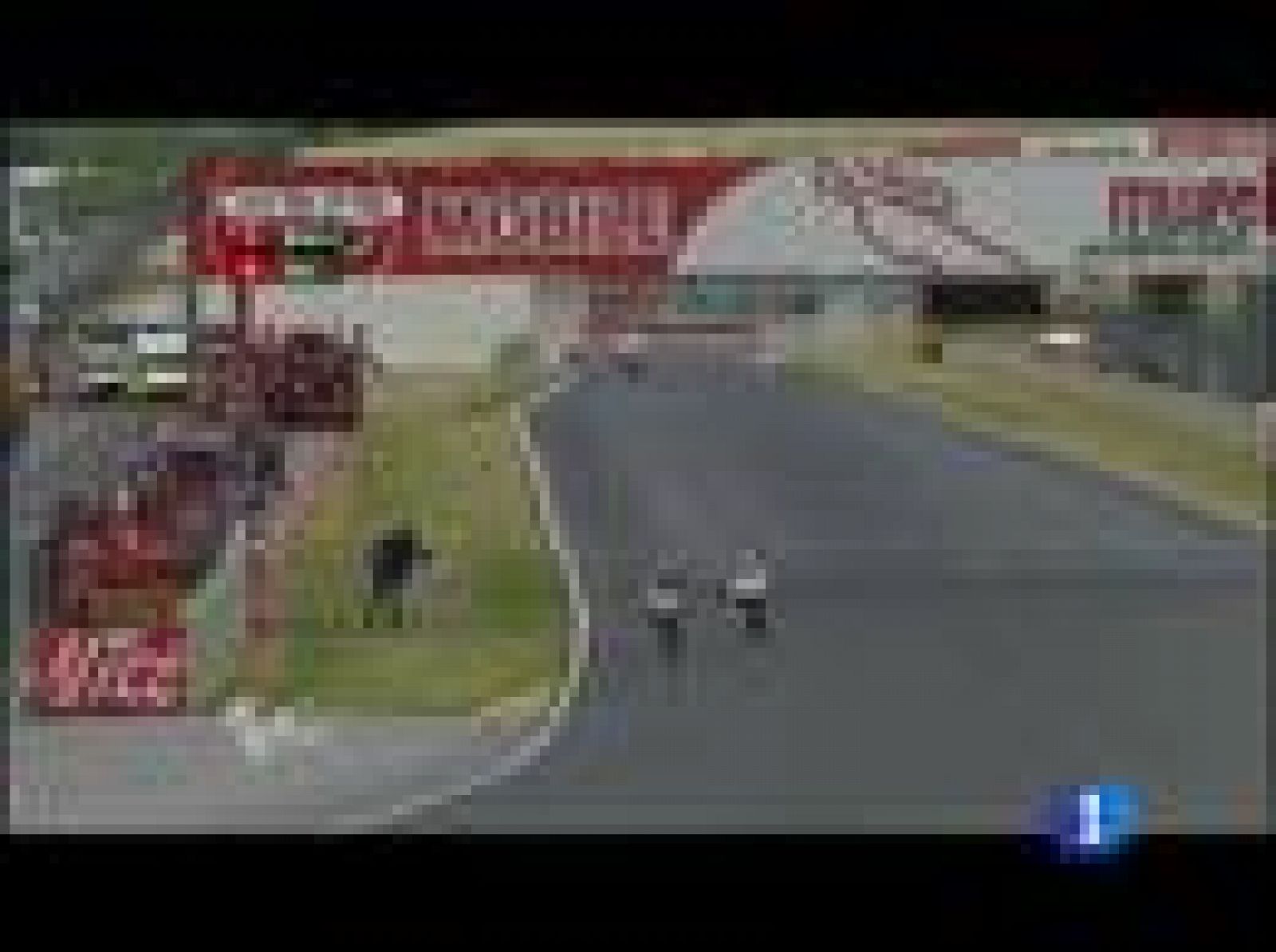 Pasini aprovecha para ganar la lucha entre Simoncelli y Bautista. En 125, victoria de Smith.