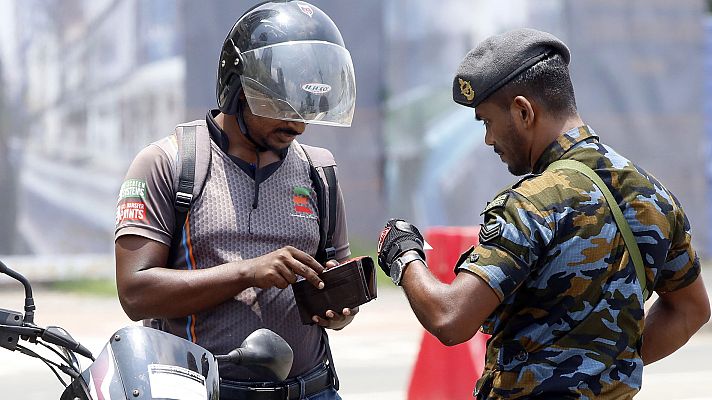 Telediario 1 - El perfil de los terroristas de Sri Lanka: clase alta con es