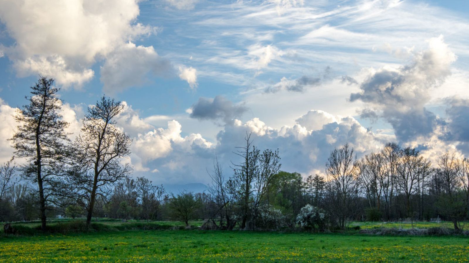 Precipitaciones fuertes o persistentes en el oeste de Galicia y Pirineos - Ver ahora