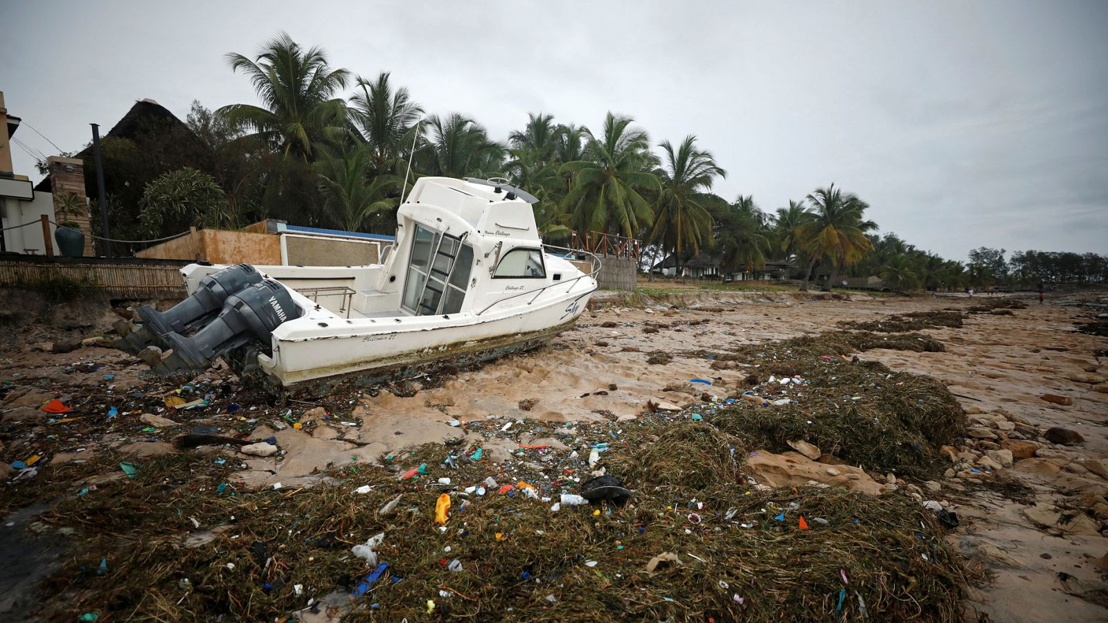 Telediario 1: El ciclón Kenneth ha causado ya cinco muertos en Mozambique  | RTVE Play