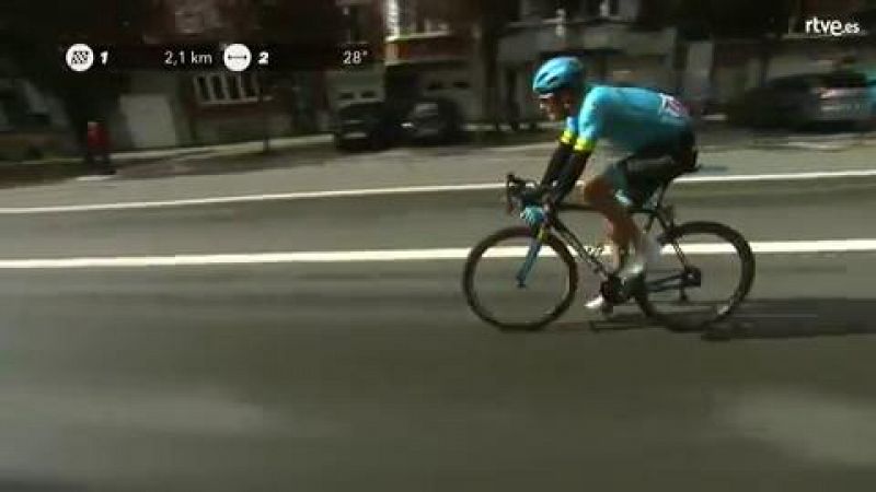 El danés Jakob Fuglsang (Astana) se alzó con su primer "monumento", al imponerse este domingo en solitario en la Lieja-Bastoña-Lieja.   Fuglsang, que ya fue tercero el pasado domingo en la Amstel Gold Race y segundo el miércoles en la Flecha Valona, 