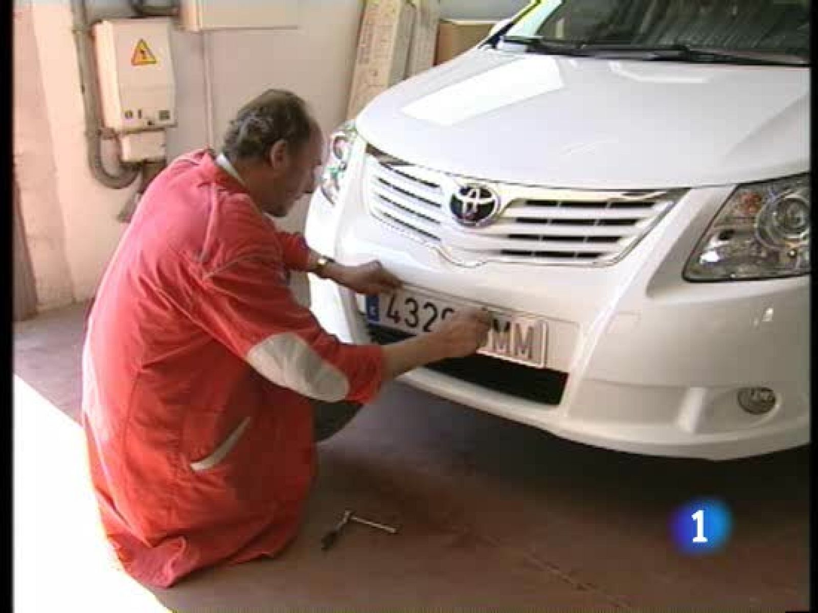 Las ventas de coches cayeron en mayo casi un 39 por ciento | Ver