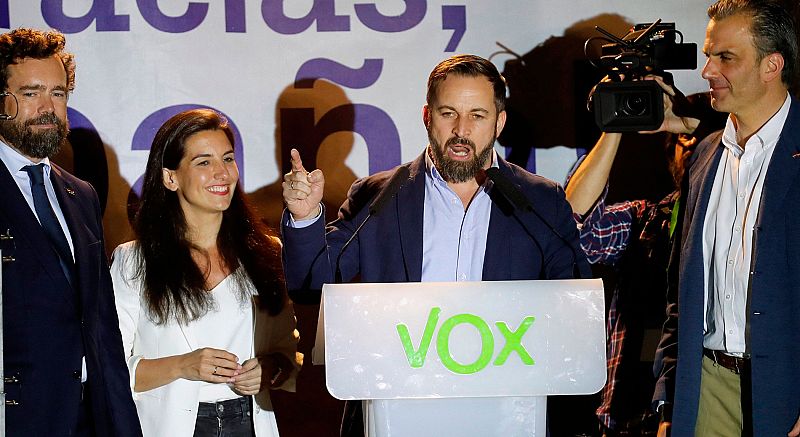 El líder y candidato a la Moncloa de Vox, Santiago Abascal, ha valorado en clave triunfalista los resultados de su partido en las Elecciones Generales 2019, en las que ha obtenido 24 diputados."Os dijimos que iniciabamos una reconquista y eso es lo q
