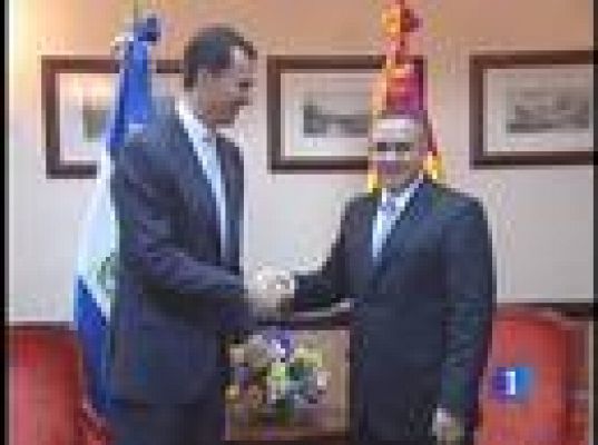  - Investidura en El Salvador