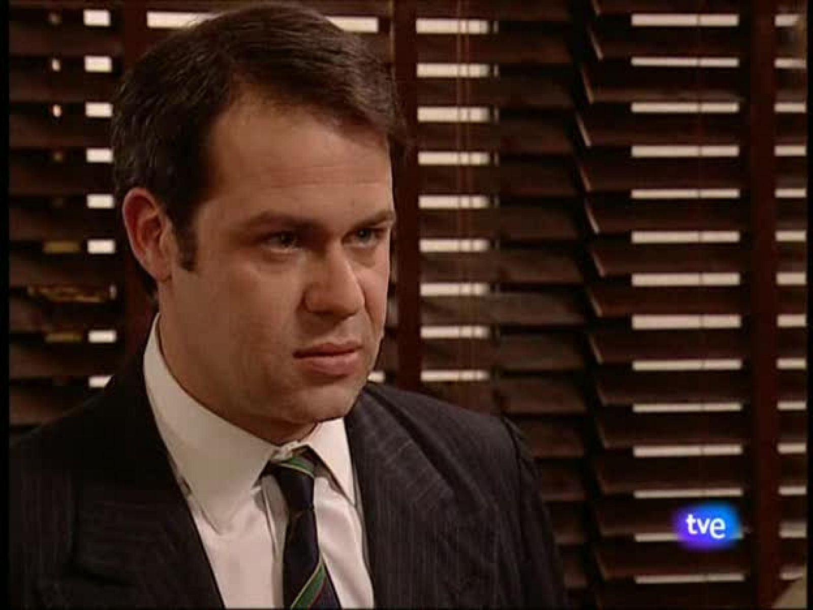 Amar en tiempos revueltos - T4 - Episodio 186 - Ver ahora