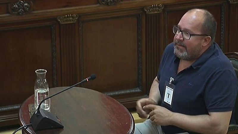 Un vecino de San Carlos de la Rápita: "Me acuerdo del ruido de las porras cuando abrían la cabeza"