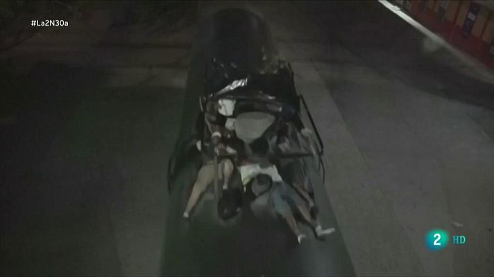 La 2 Noticias - Cruzar México a lomos de 'la bestia'