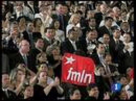  - Mauricio Funes jura como presidente