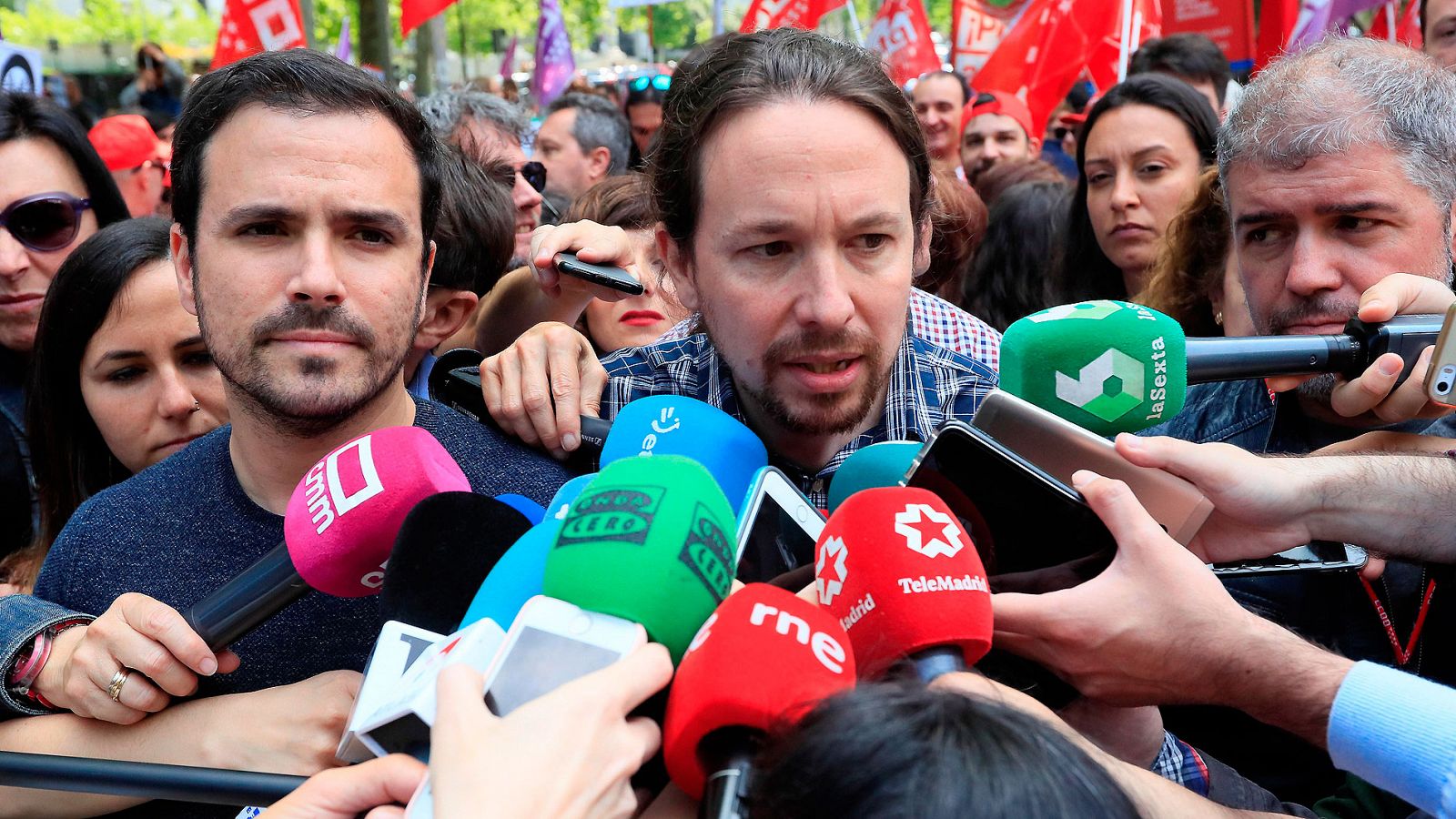 Iglesias plantea como "imprescindible" entrar en el gobierno de Sánchez y le afea haber citado primero a la "derecha" - Informativo 24h | Ver