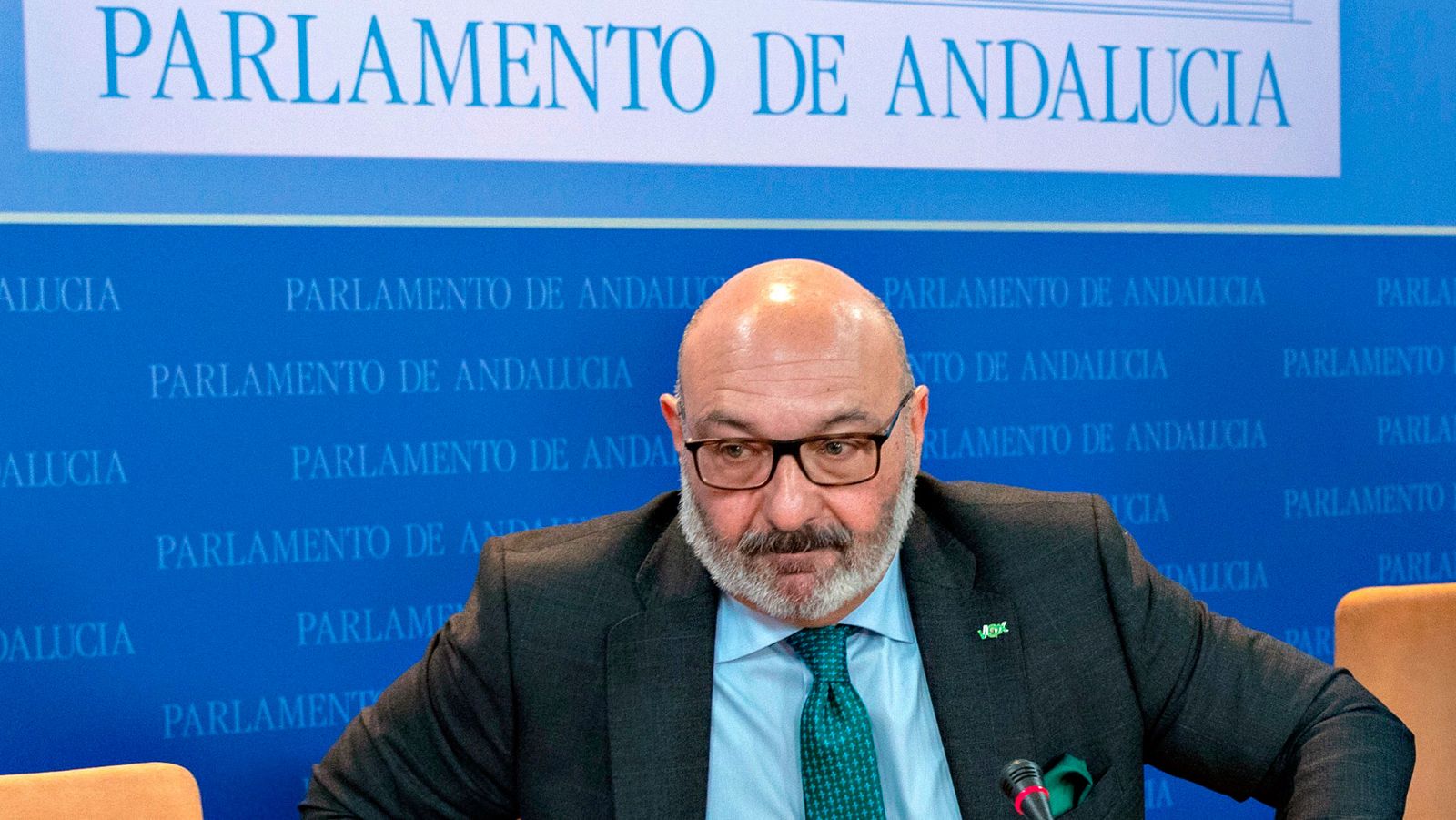 Andalucía - Vox exige a Casado que rectifique para sentarse a negociar los presupuestos andaluces