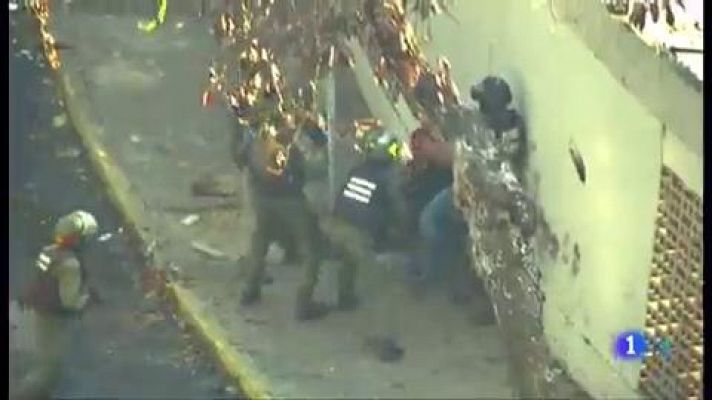 Telediario 1 - Maduro promete rectificar errores en Venezuela