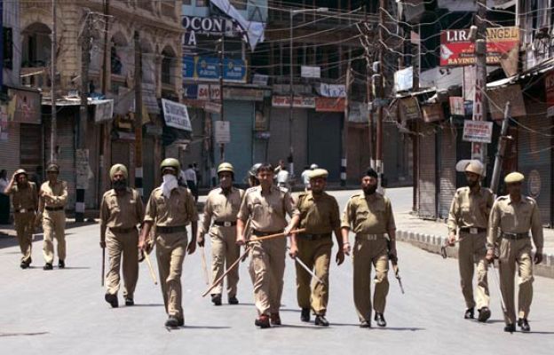  - Disturbios en Cachemira
