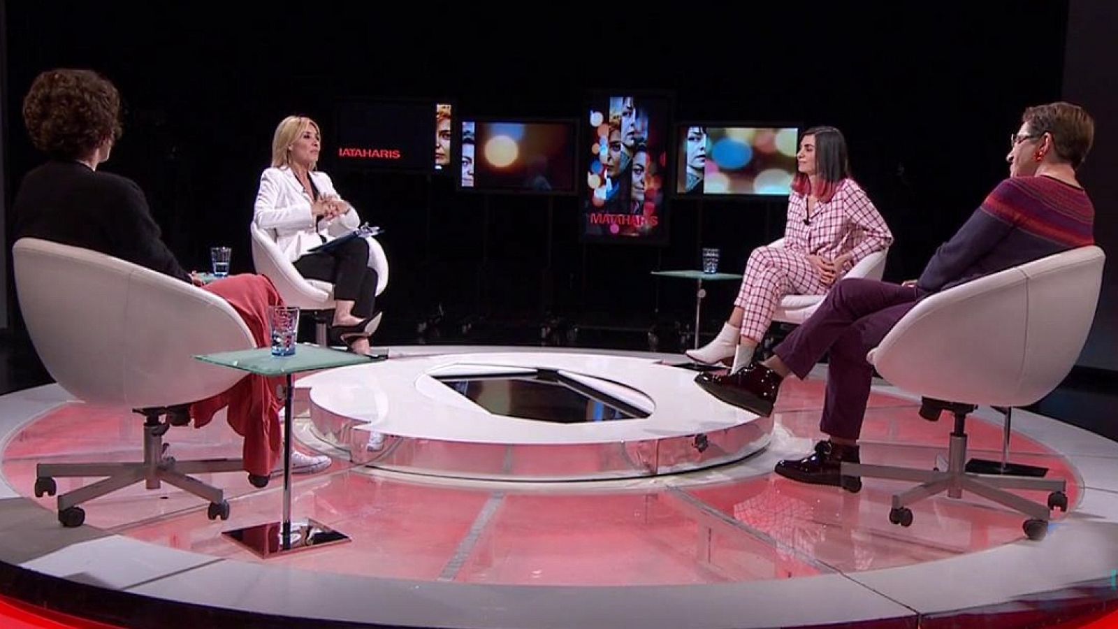 Versión española - Mataharis (coloquio) - ver ahora