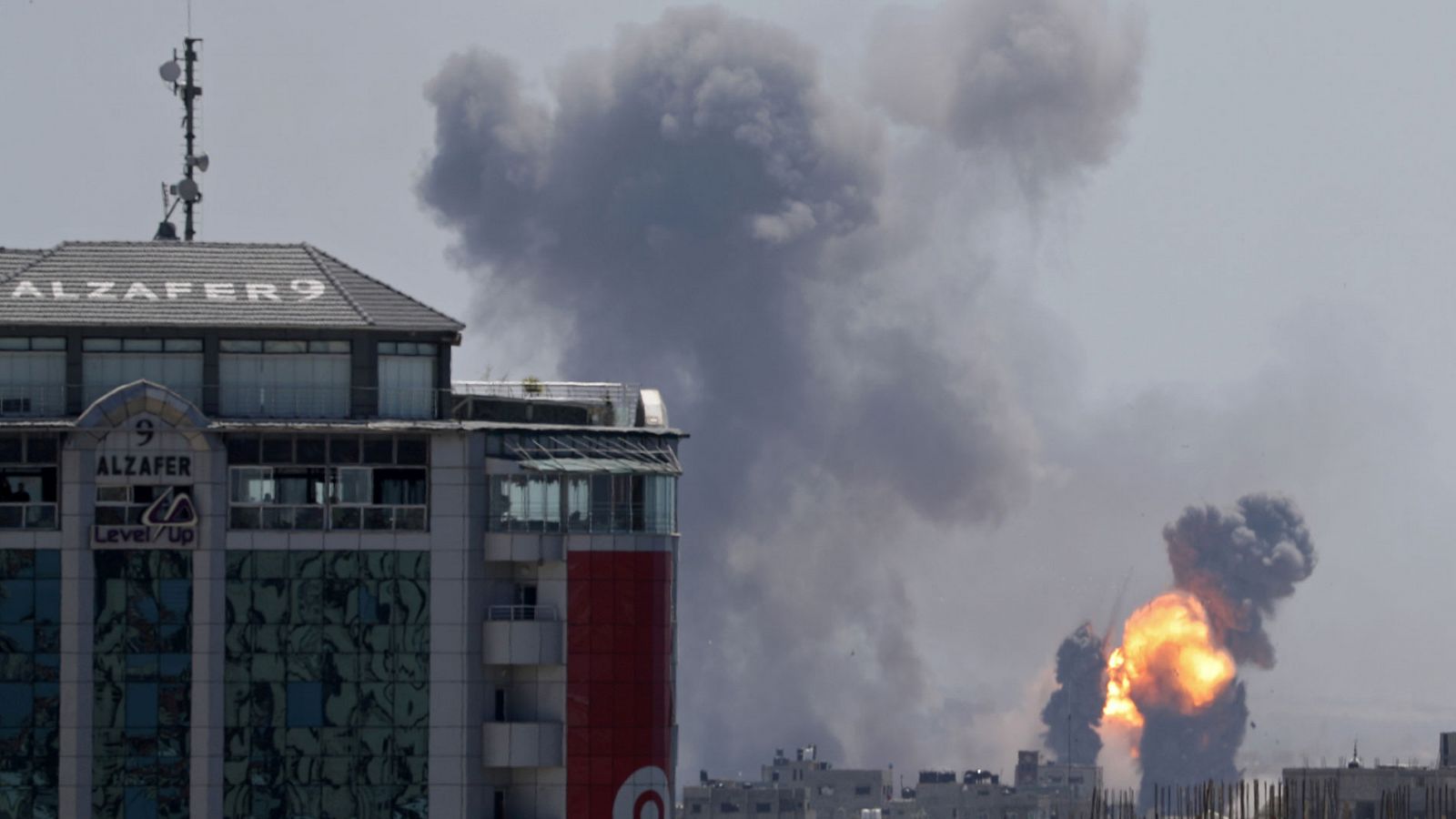 Telediario 1: Crece la espiral de violencia entre Israel y Gaza | RTVE Play