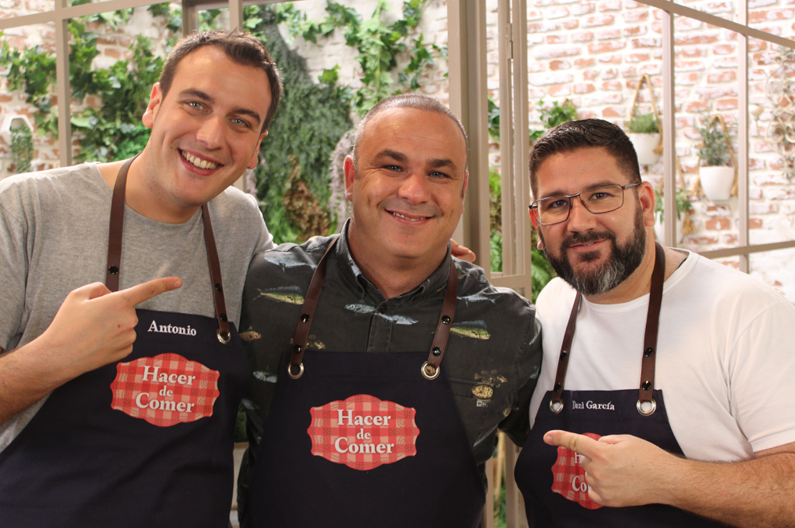 El chef Ángel León visita "Hacer de comer"